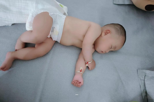 孟津哭泣宝宝魔法眼泪