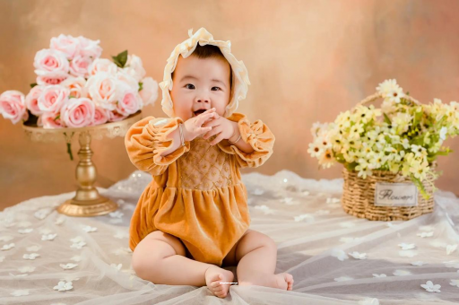 孟津宝宝多大可以戴银手镯